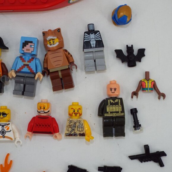 Misc Lego Minifigs And Pieces Lot #495 - Picture 3 of 6